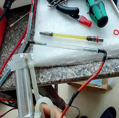 Thay bóng máy Laser